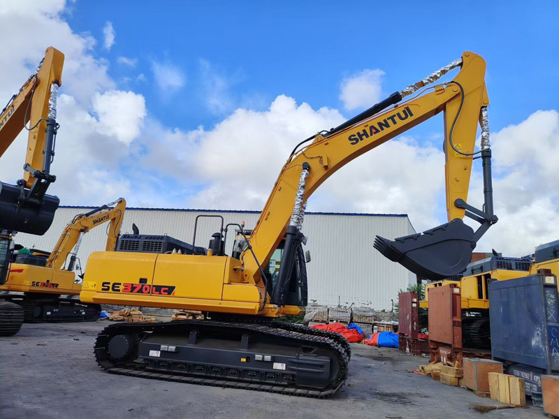 Heavy Equipment · Ro-Ro Shipping